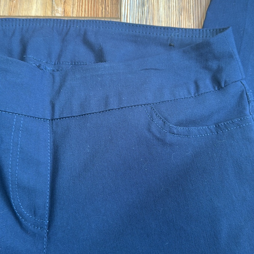 Slim-sation by multiples, size 4 navy pants. EUC. - Picture 3 of 6